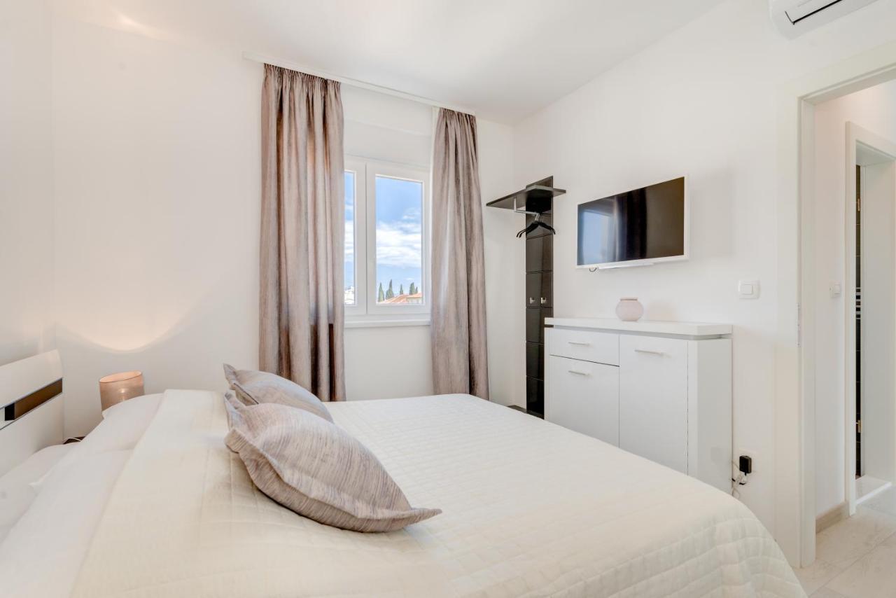 Modern 4* Luxury Apartment In Center Trogir Bagian luar foto